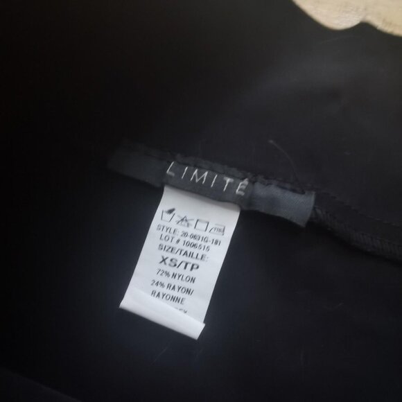 Black pleated skirt with laces - Picture 4 of 4